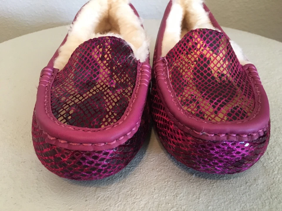 UGG Australia ANSLEY экзотический бархат овчины одинокие сердца тапочки розовый США 5 - Изображение 3 из 4