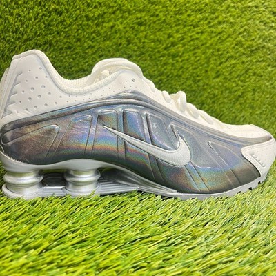 Nike Shox R4 Womens Size 10 White Iridescent Athletic Running Shoes Sneakers