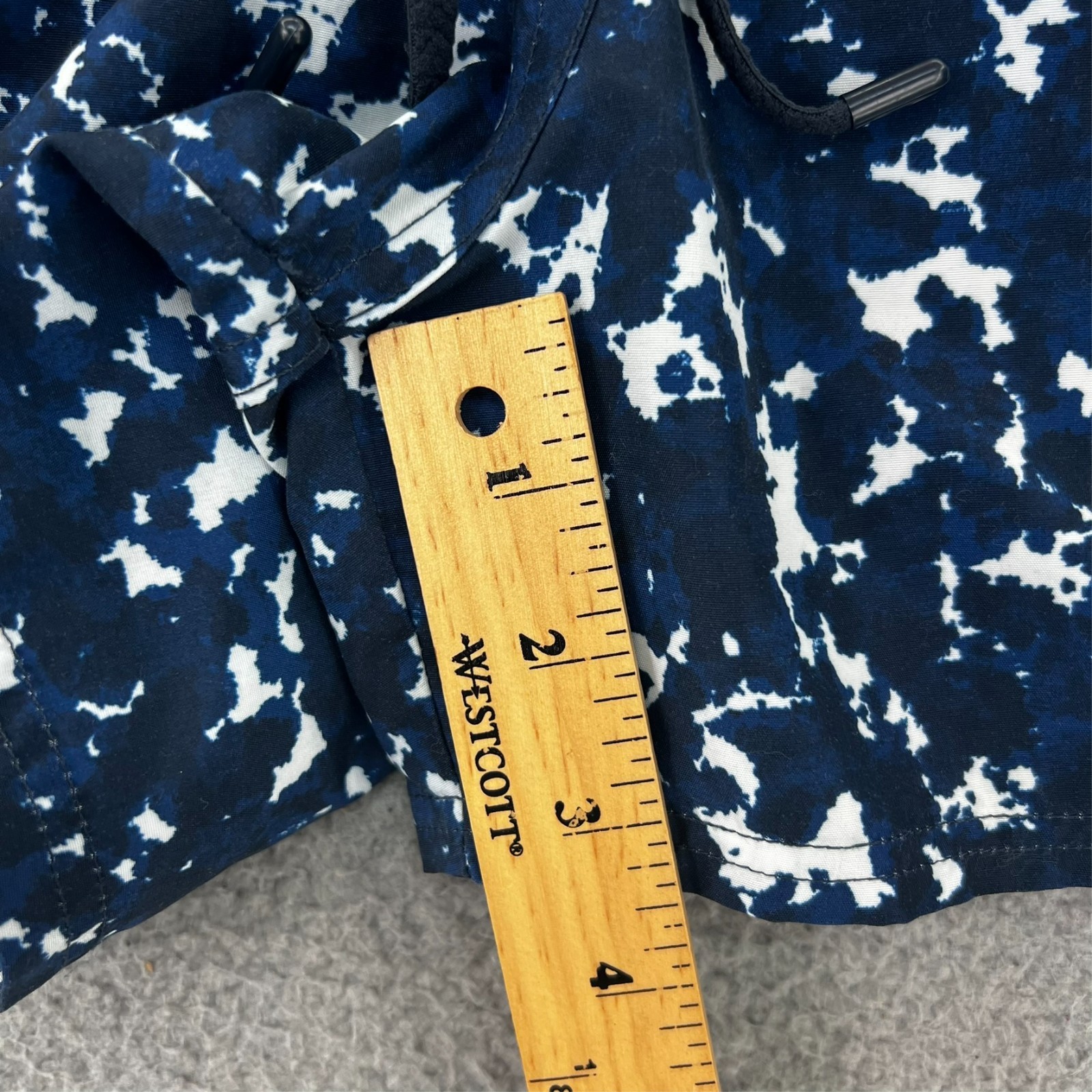 The North Face Flash Dry Running Shorts Mens Small Camo Blue 32x"3" thumbnail 6