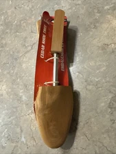 Kiwi Split Toe Shoe Trees 1 Pair Mens Size M/L 10 - 12 Cedar