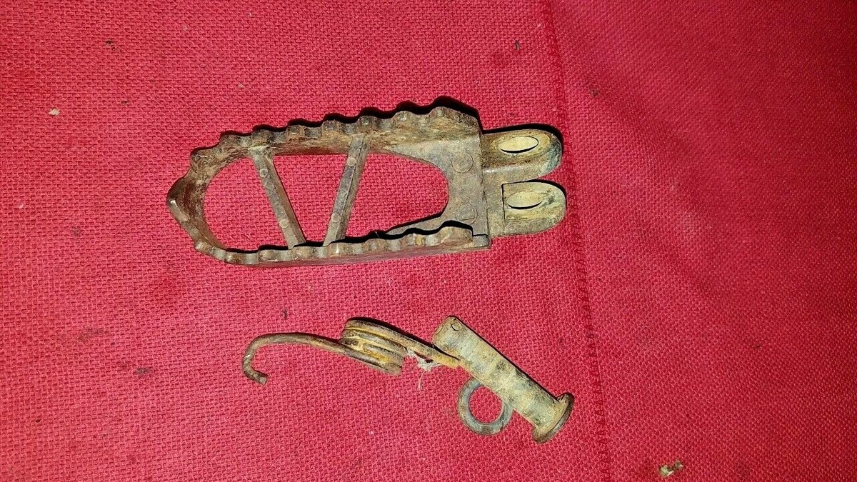 RMX250 SUZUKI 1994 RMX 250 94 FOOTREST FOOT PEG REST LEFT | eBay