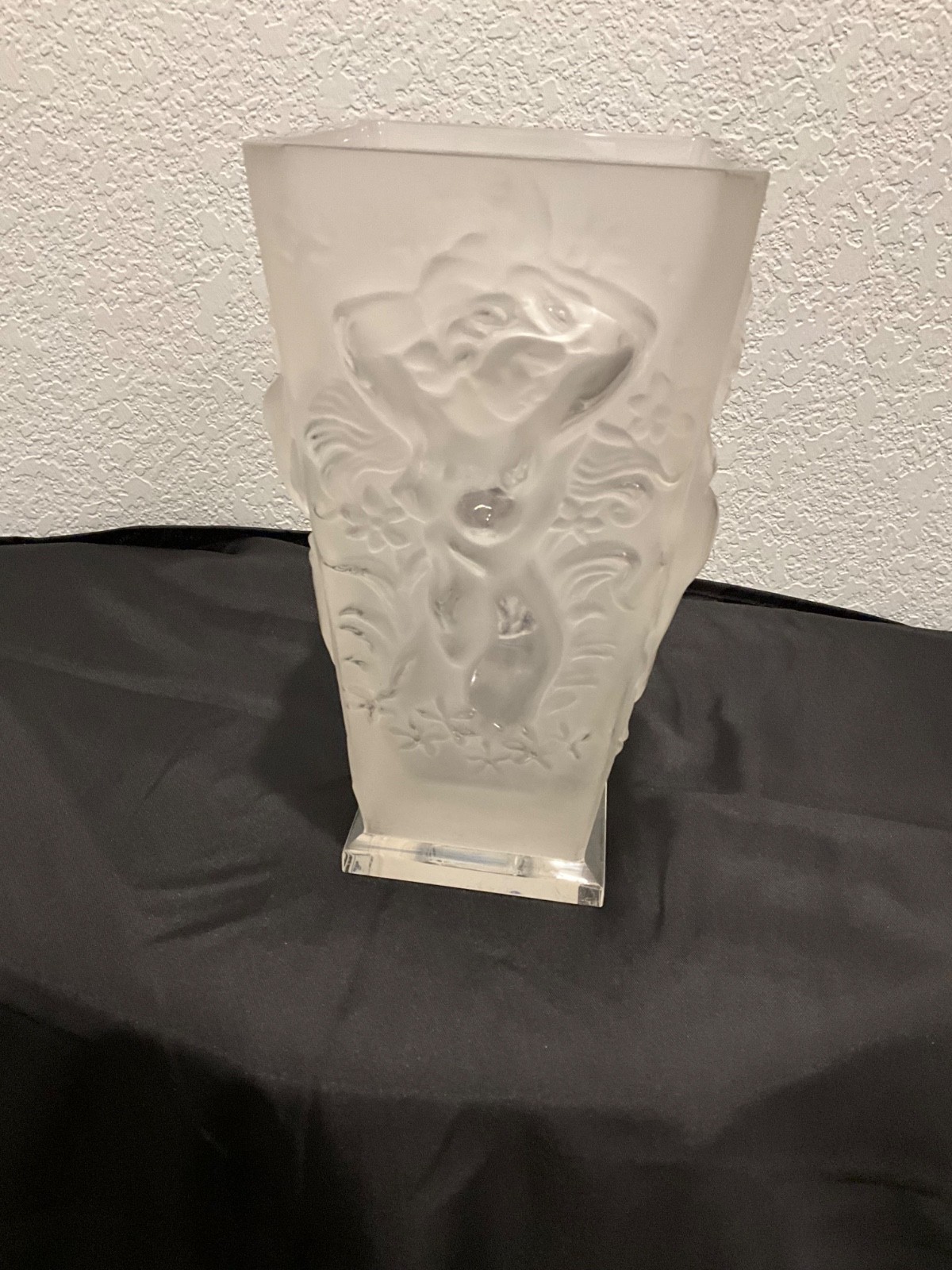 RARE Vintage Czech Bohemian Schlevogt Art Deco frosted vase with nudes 11” x 6”