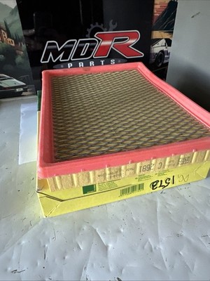 MANN-FILTER C 2681 Air Filter for CHRYSLER PT CRUISER 2.0/2.4