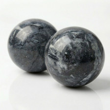Qi Gong Kugeln aus poliertem Naturstein –  Meditation & Entspannung – 2er Set