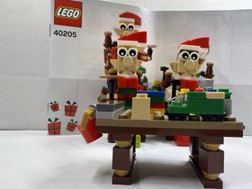 LEGO #40205 Holiday Little Elf Helpers 100% complete with manual