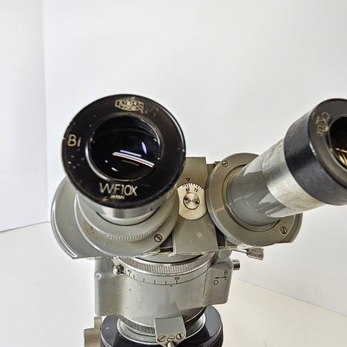 Microscopio stereo vintage Olympus Tokyo, per ricambi o riparazioni, così com'è, vedi foto - Foto 19 di 23