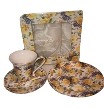 CALDO FREDDO 4 PCS Yellow Rose TEA CUP Saucer PLATE & spoon Nice W/ Box Fun