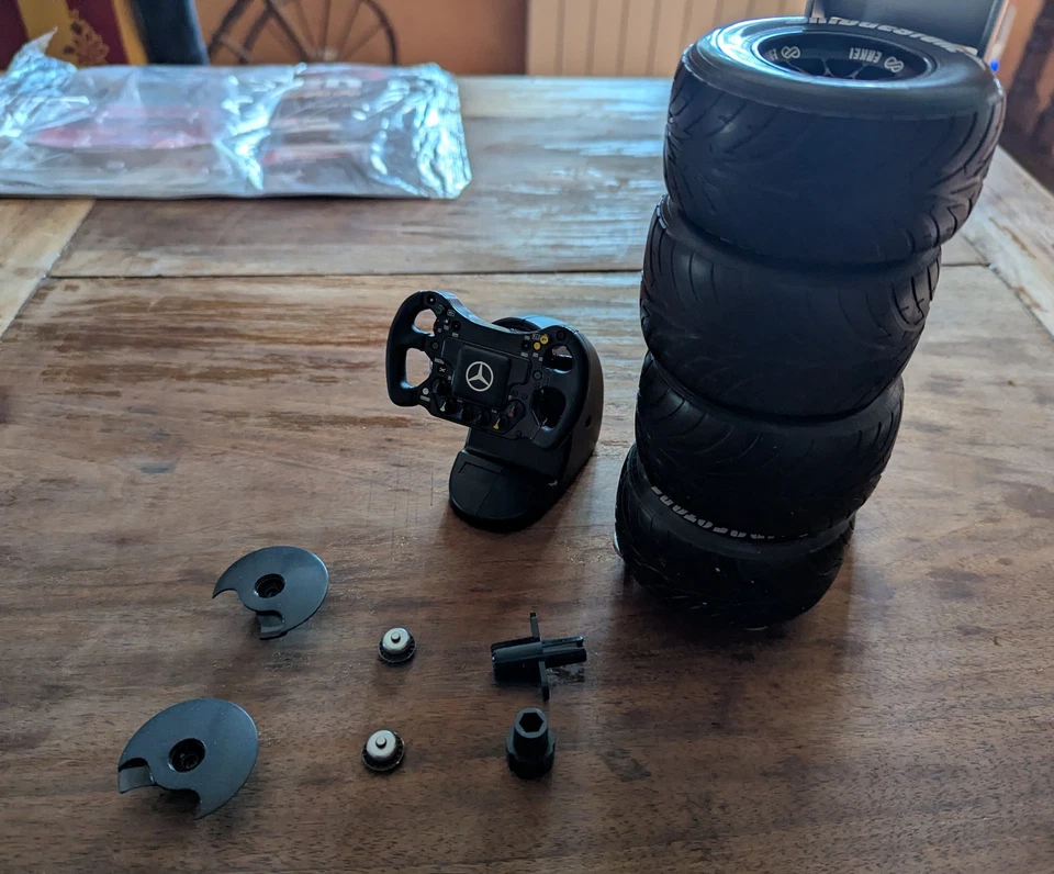 1/8 Agostini Lewis Hamilton MP4/23 Parts Lot - Image 2 of 4