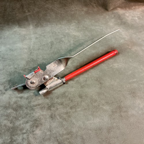 Circa 1960s Eco brand magic glide red plastic grip butterfly handle can opener