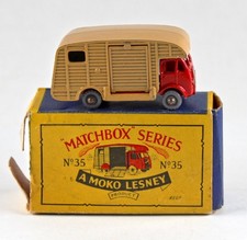 Matchbox RW 35A Horse Box braun & rot graue Plastikräder top in "MOKO" Box