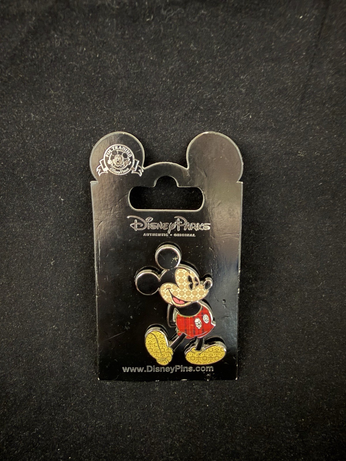 Trading Pin - Disney Disneyland Park - Mickey Mouse Standing Pose NEW