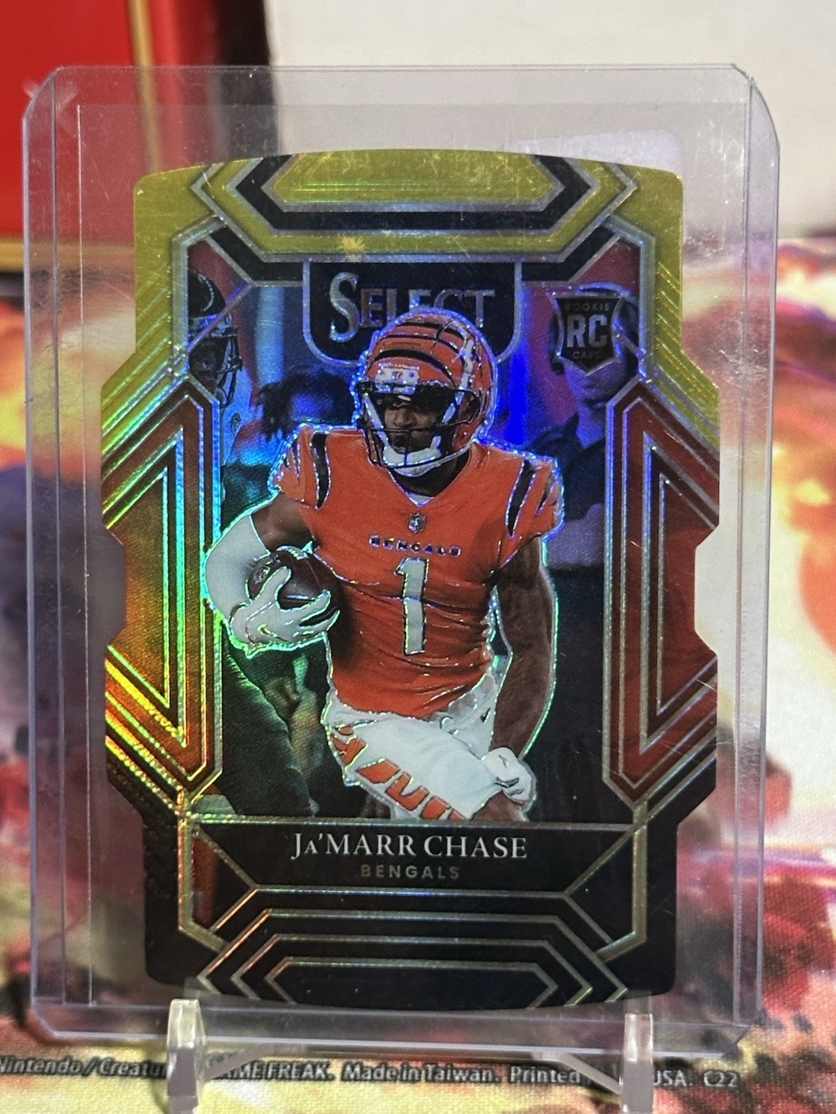 2021 Panini Select - Club Level Red & Blue Prizm Die-Cut #247 Ja'Marr Chase (RC)