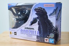 S.H. Monsterarts Godzilla 2002 Godzilla Against MechaGodzilla Bandai Figure