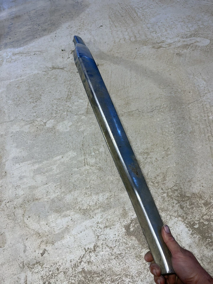 55 Cadillac 1955 capó delantero moldura escudo borde delantero rejilla OEM 56 Foto 4 de 4