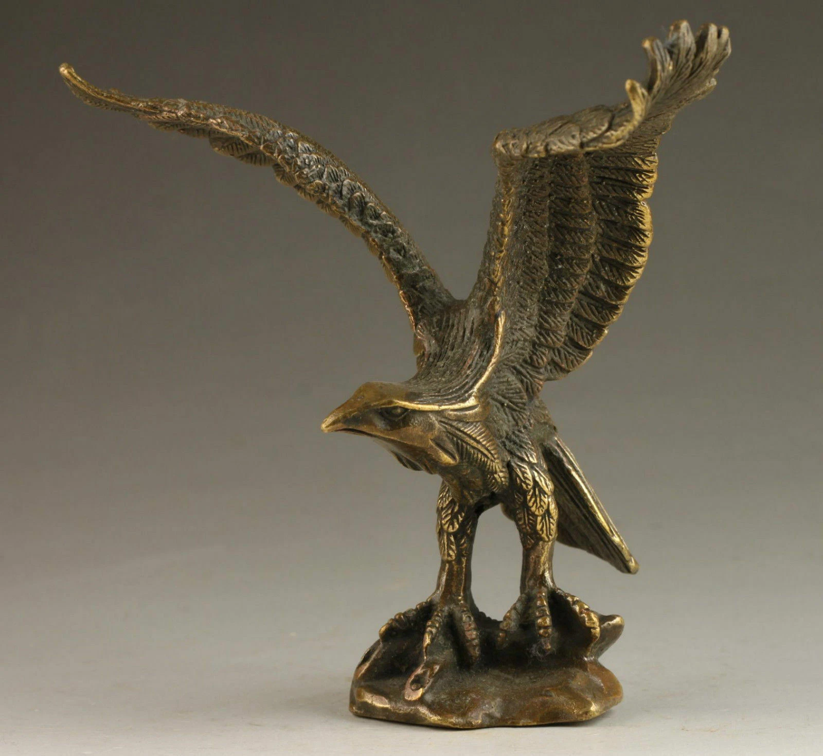 Superb Chinese Collectable Handmade Old Carving Vivid Bronze Statue Eagle - 第 1 张/共 6 张