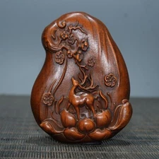 Antique boxwood carved sika deer statue with double-sided carved pendant decor