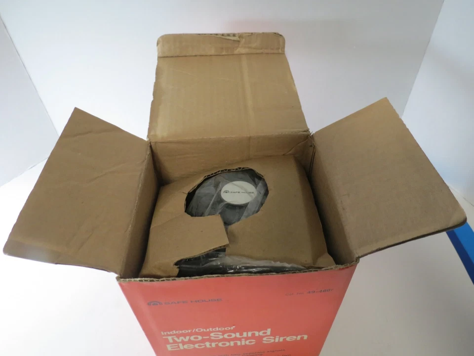 Vintage Safe House 49-488F Two Sound Electronic Siren Horn Made for Radio Shack - Image 4 of 4