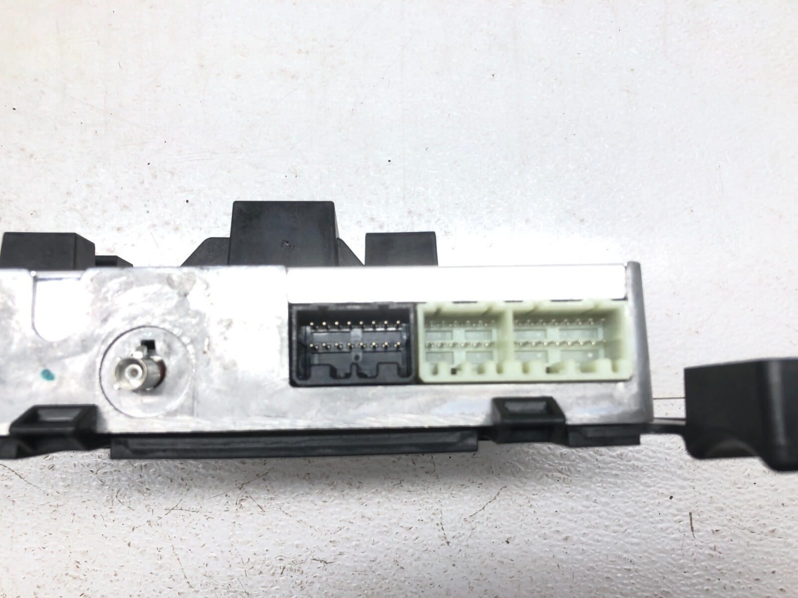 2015-2020 GMC YUKON ESCALADE TAHOE TELEMATICS COMMUNICATION CONTROL ...