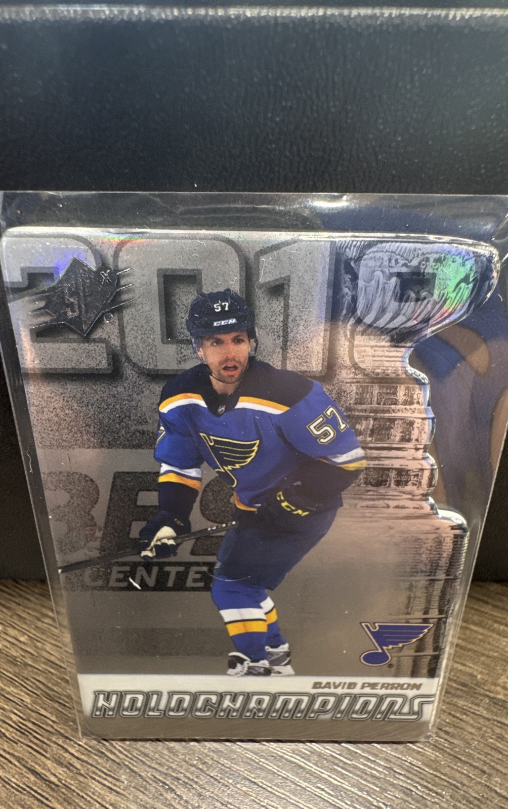 2022-23 SPx - Holochampions David Perron #HC-DP /299 look at photos 