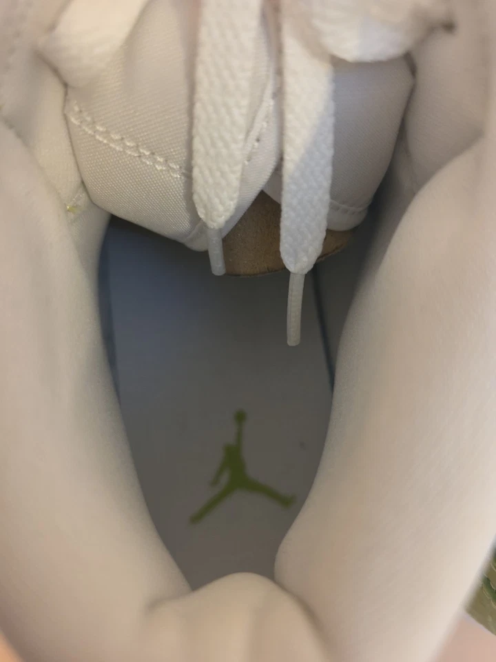 Jordan 1 Mid SE Piel de Serpiente Talla 12W/10.5M (DS) Foto 4 de 4