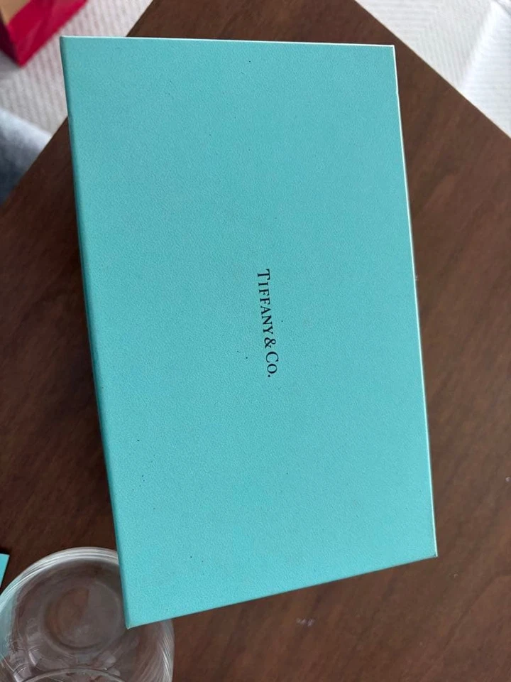 Paire de lunettes avec logo Tiffany & Co du Japon - Photo 4/4