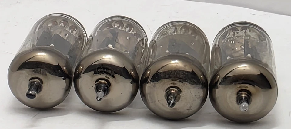 (4) Tubos de vacío de placa lisa Telefunken ECC83 12AX7 NUEVO DE STOCK Amplitrex 100 % #113AD Foto 4 de 4