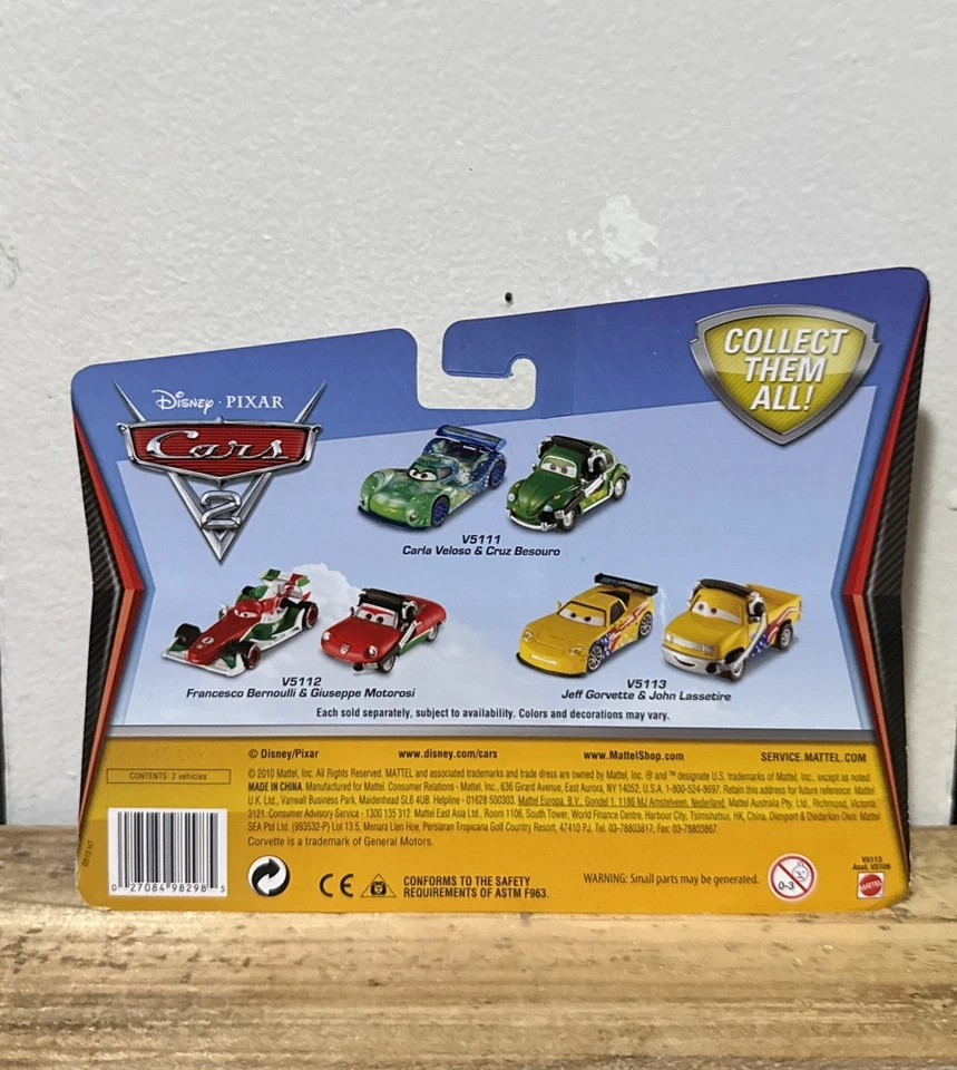 Mattel Disney Pixar Cars 2 Jeff Gorvette y John Lassetire Foto 2 de 2
