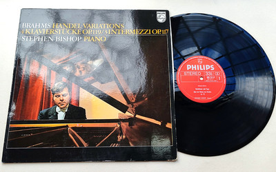 Brahms - Stephen Bishop Handel Variations 4, Klavierstucke Op.119 intermezzi