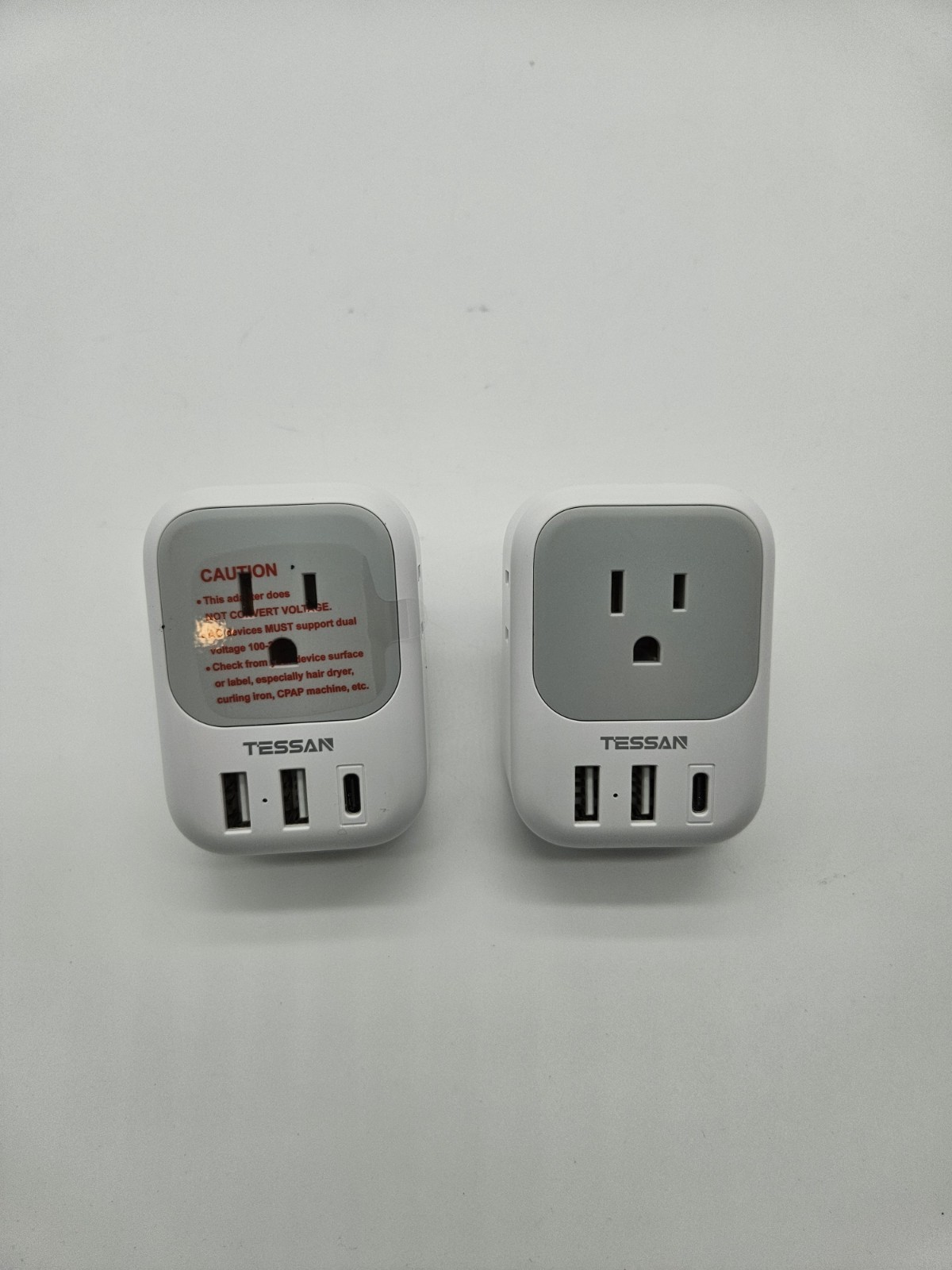 Power Adapter With 4 Outlet 3 Usb  Type L