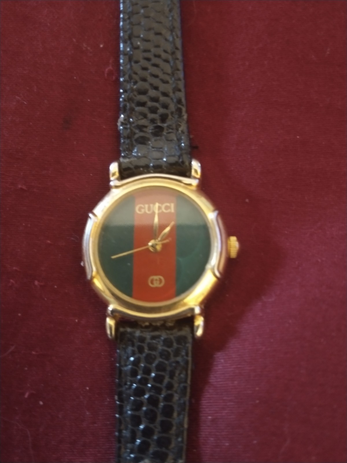 Vintage Gucci Quartz Watch Gold Tone Stripe Dial Swiss Made - Needs Battery