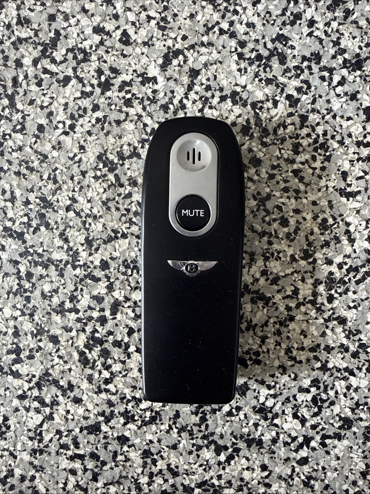 Bentley Bluetooth Privacy Handset 3W0035624A Car Kit Adaptor Mobile Phone