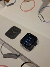 Apple Watch SE 40mm unlocked - 1st generation  A2353  MYEE2LL/A