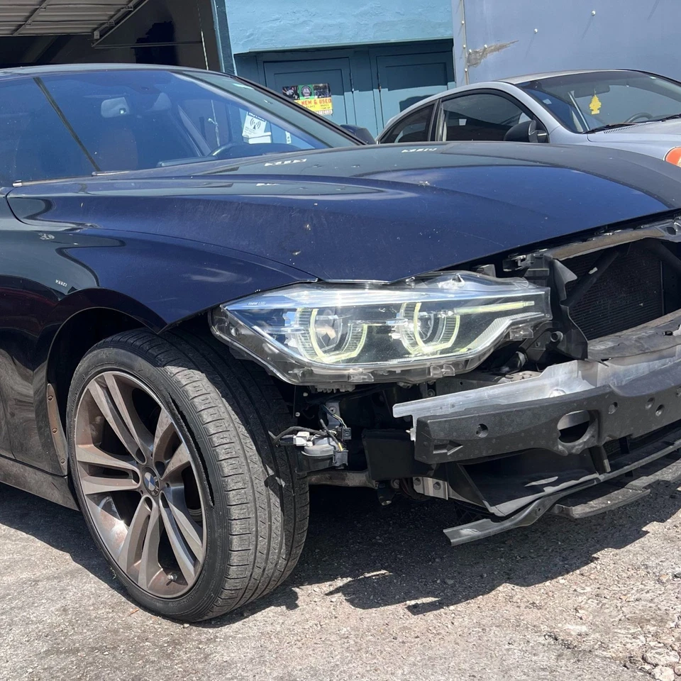 BMW 330i serie 3 2016-2018 sedán panel capó OEM azul Foto 3 de 4