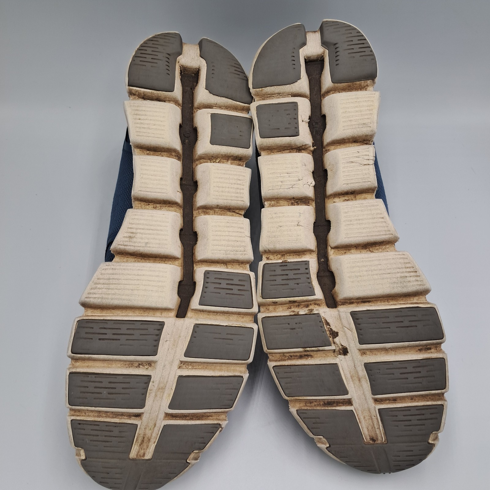 Size 12 - On Running Cloud 5 Stellar Eclipse - 59… - image 7