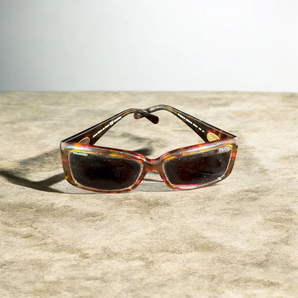 Gafas de sol Tiffany and Co vintage caparazón de tortuga con placa de identificación plateada  Foto 4 de 4