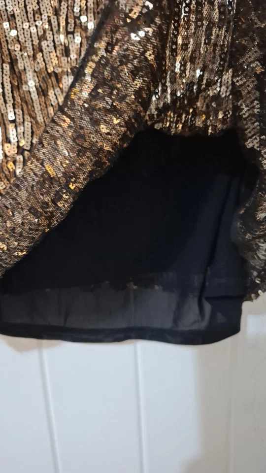 LADIES RIVER ISLAND GOLD SEQUIN PULLOVER BLOUSE TOP SIZE 24 - Image 3 of 4