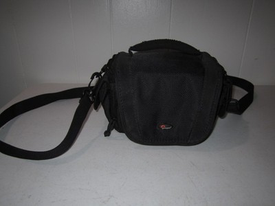 Lowepro Edit 110 Small Black Padded Camera/Camcorder Bag w/ Shoulder Strap