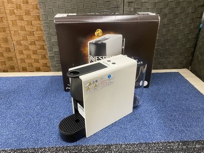 Nespresso C30WH Espresso Machine Essenza Mini Pure White