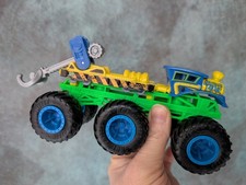 Monster Jam Hot Wheels Loco Punk Big Rigs Truck 1:64 RARE 6 Wheels Towing Train