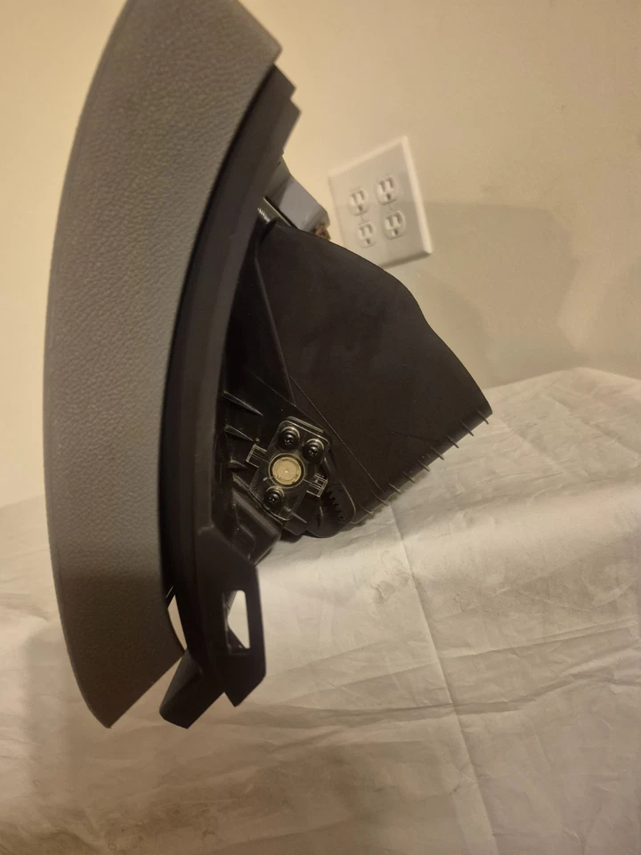 Chevrolet Suburban 1500 2007-2014 guantera inferior compartimento de almacenamiento OEM Foto 2 de 4