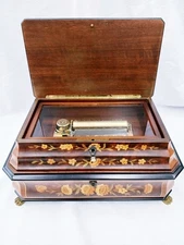 Thorens Reuge Swiss Vintage Music Box Inlay work: Two birds and a bird's nest