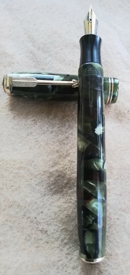 PLUMA ESTILOGRÁFICA VACUMÁTICA PARKER ÁGATA VERDE DE COLECCIÓN ¡MIRA! Foto 2 de 4