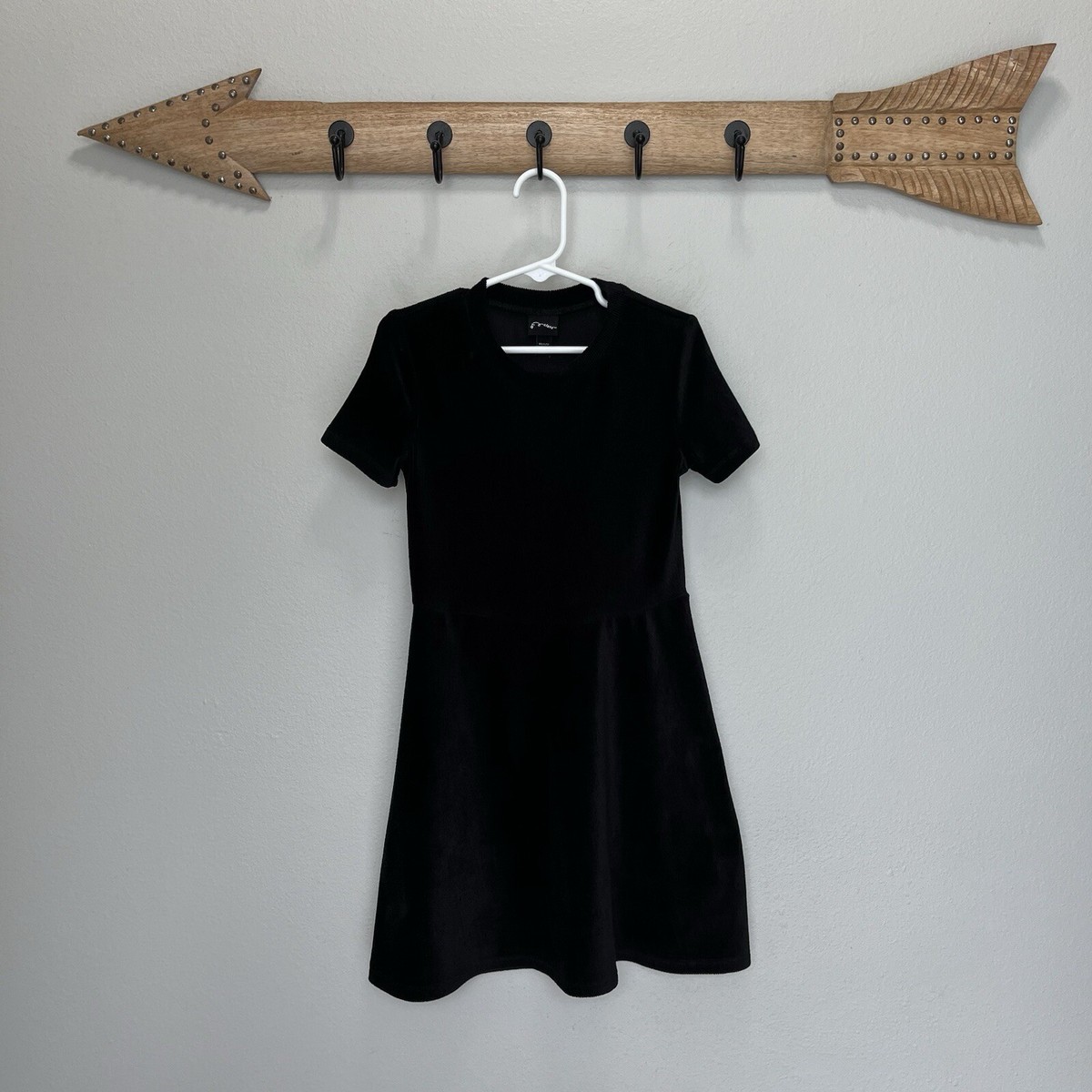 Art Class | Black Ribbed Velvet Mock Neck Short Sleeve Flare Dress XS 4/5 Girls Art Class | Black Ribbed Velvet Mock Neck Short Sleeve Flare Dress XS 4/5 Girls