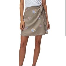 Patagonia June Lake wrap skirt Floral size medium NWT