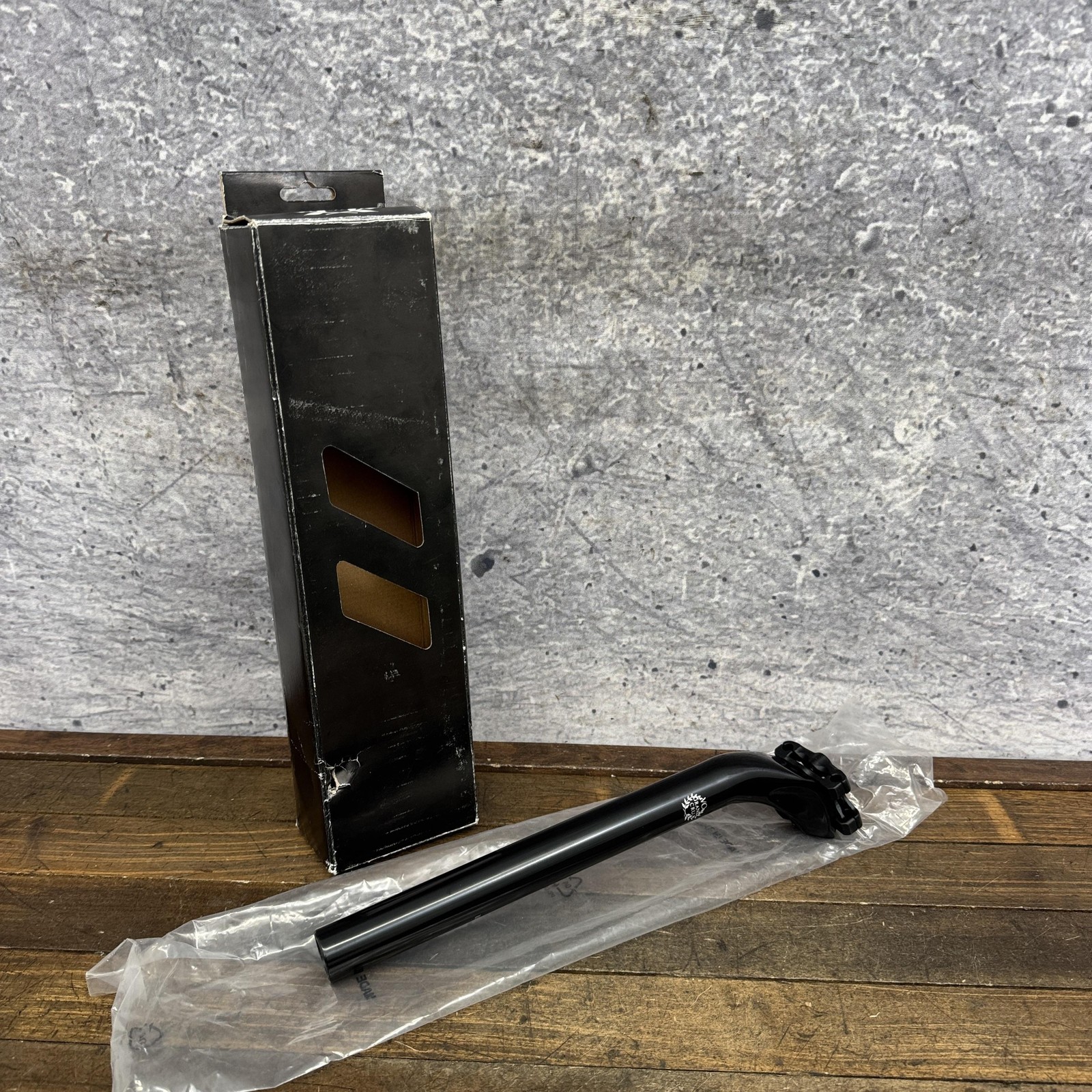 Velo Orange Grand Cru Long Setback Seatpost 27.2mm X 300mm Black Alloy Bike