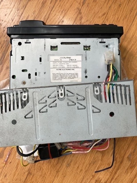 Cassette AM/FM Alpine 7817 en muy buen estado Porsche 911 993 Carrera de colección cara desmontable Foto 3 de 4