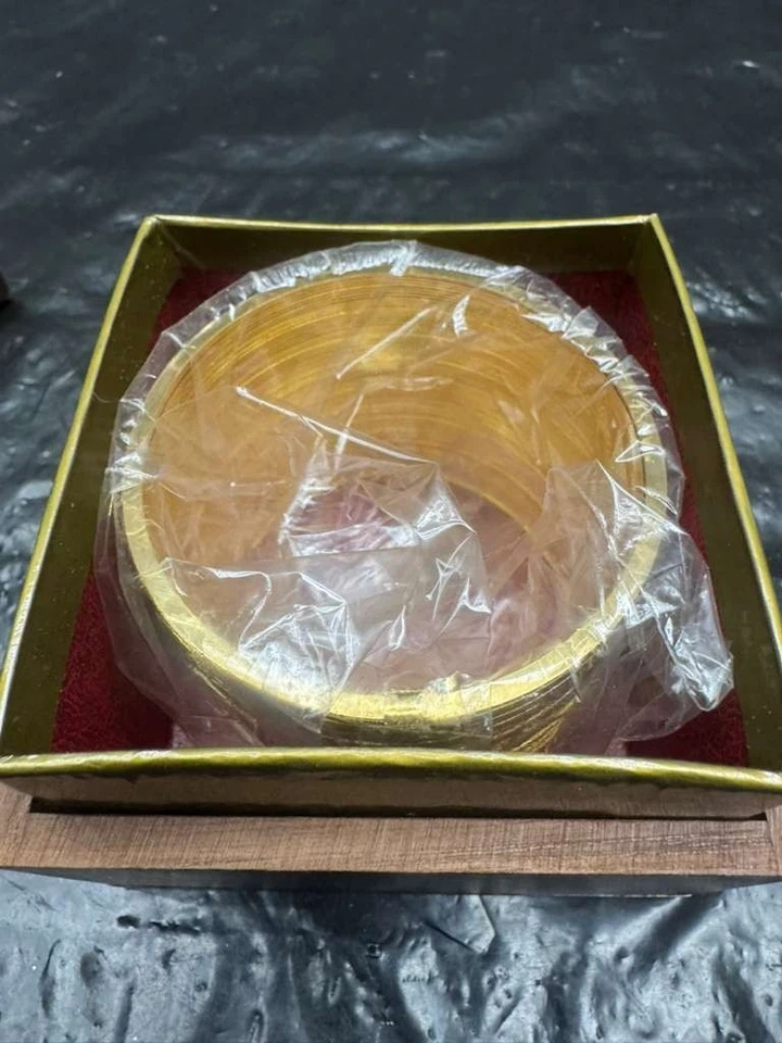 Auténtico juguete Slinky chapado en oro de 14 quilates de colección de la marca Slinky original Foto 3 de 4