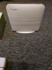 Vodafone EasyBox 803 A Router mit Wandhalter, Standpunkt, Netzteil, Kabel.