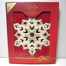 Lenox Annual 2010 Gemmed Snowflake Christmas Tree Ornament in Box