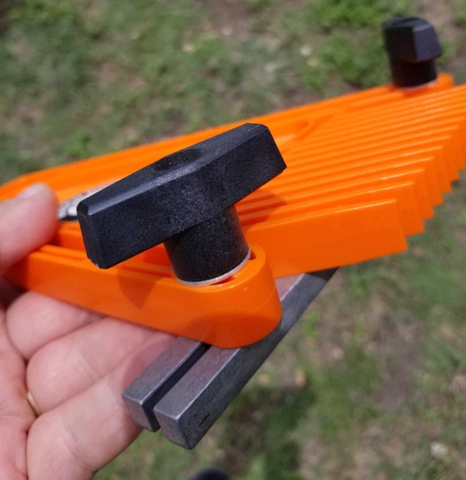 Bench Dog® Single Feather-Loc Multipurpose Featherboard Lock Tool U.S.A. FL100 - Image 4 of 4